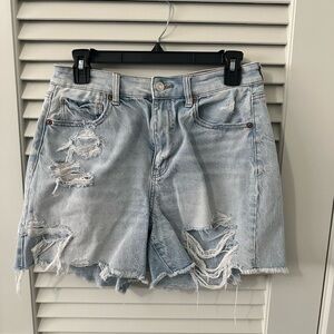 American Eagle Outfitters Ripped Light Blue denim baggy mom Shorts